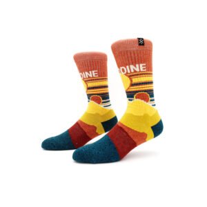 Fashion Custom Logo Design Creativity Pattern Wholesale Unisex MID-Tube Cotton Half Terry Sports Socks