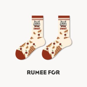 Hot Sale Trendy French Art Oil Painting Characters Outdoor Street Vintage Fashion Couple Colorful Socks